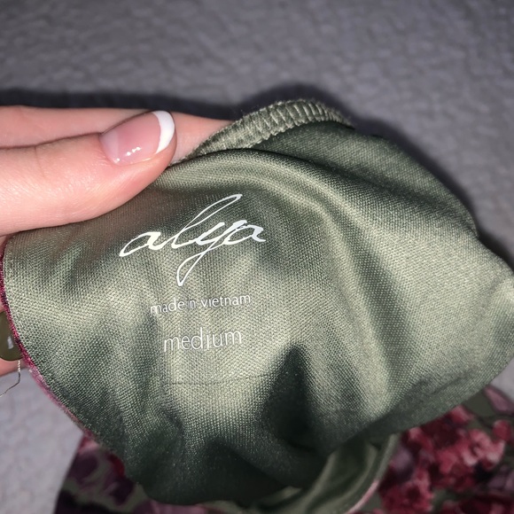 green rose print dress - Picture 3 of 4